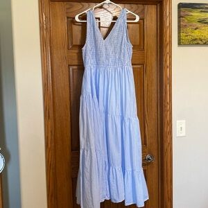 Blue and white tie back dress would be great for maternity